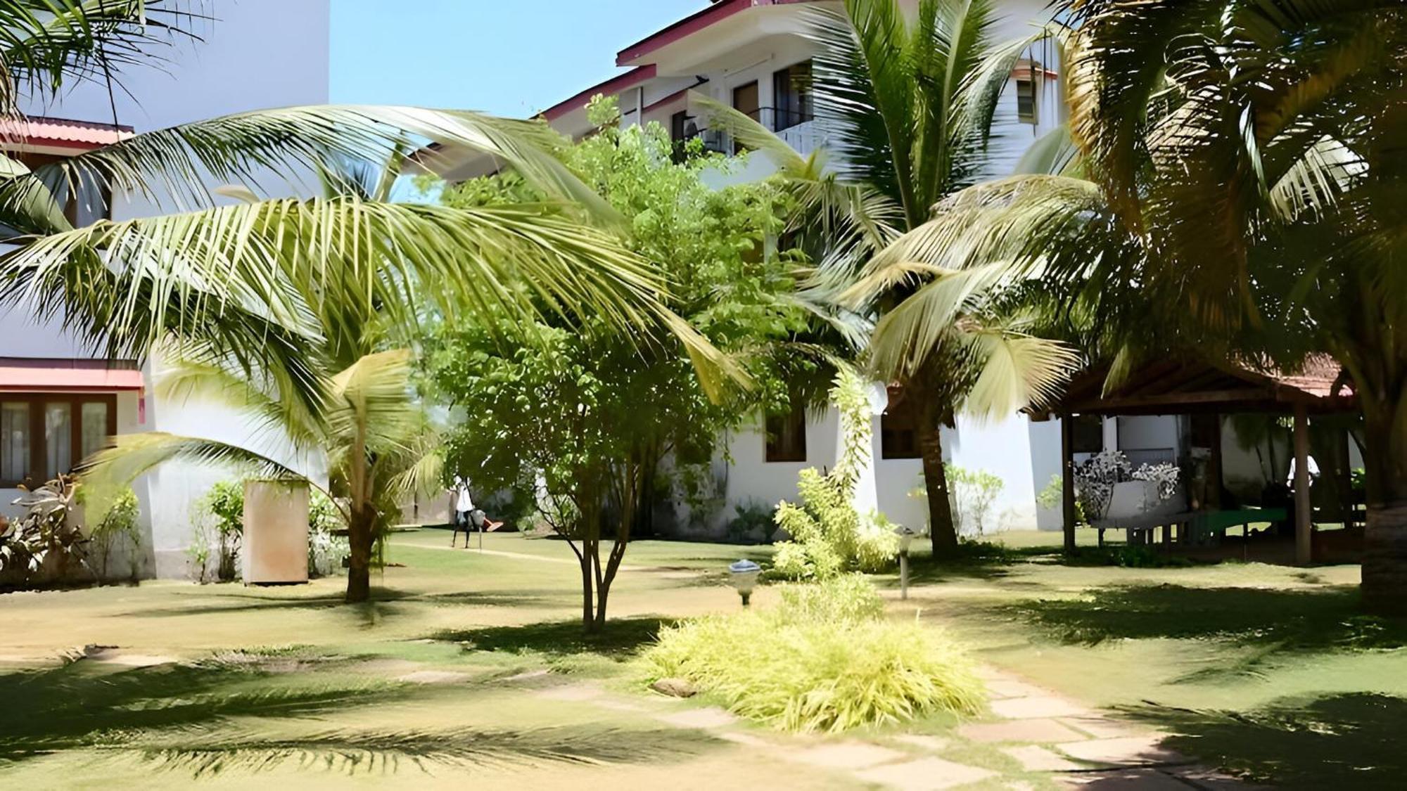 Ronne'S Little Baga Service Apartments Zewnętrze zdjęcie