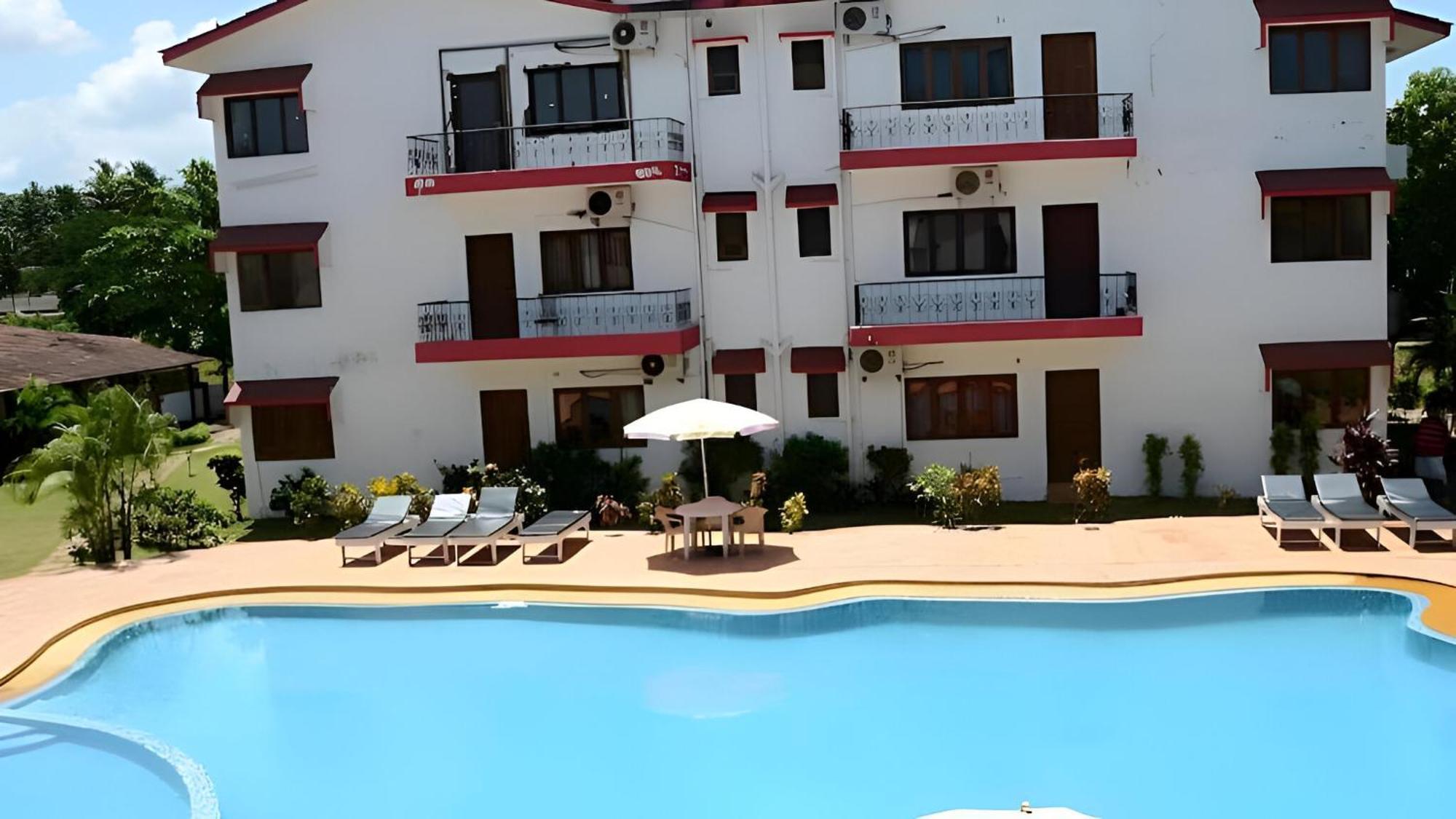 Ronne'S Little Baga Service Apartments Zewnętrze zdjęcie